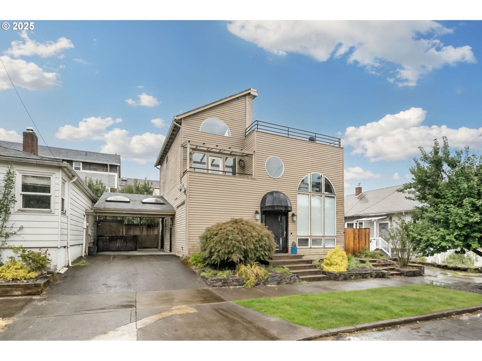 Property Photo: 6636 S Virginia Ave OR 97239