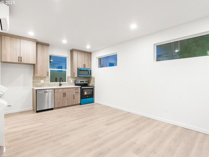 Property Photo:  8350 N Bank St  OR 97203 