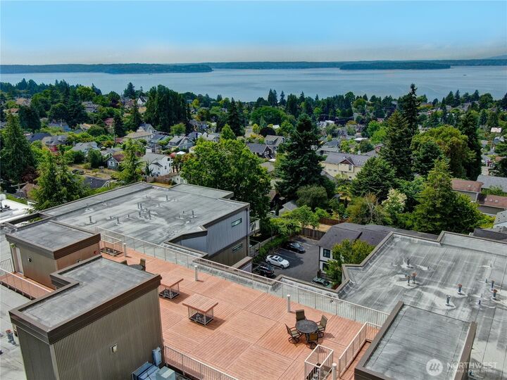Property Photo: 5001 California Avenue SW 212 WA 98136