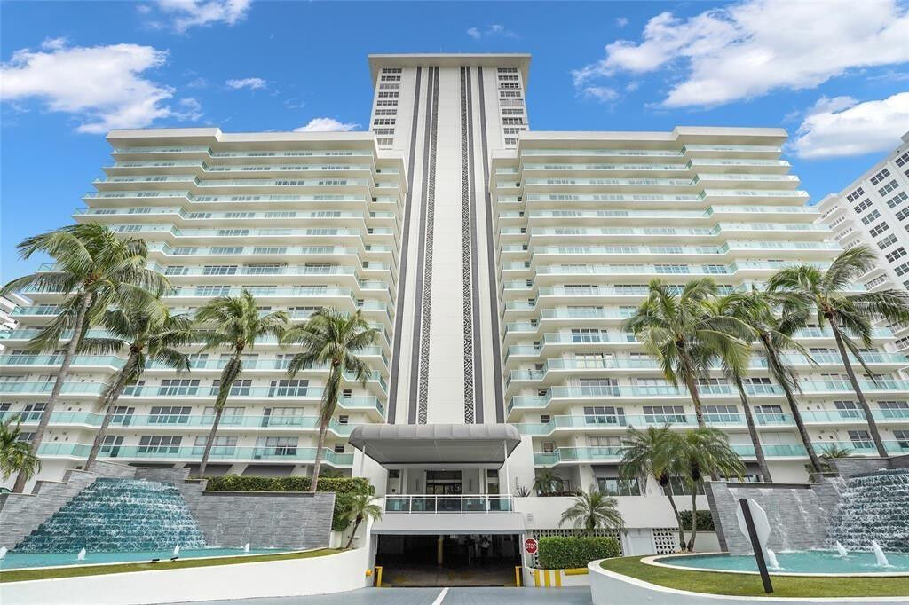 Property Photo:  3900 Galt Ocean Drive 1008  FL 33308 