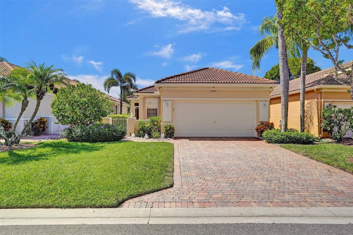 Property Photo:  7240 Cataluna Circle  FL 33446 