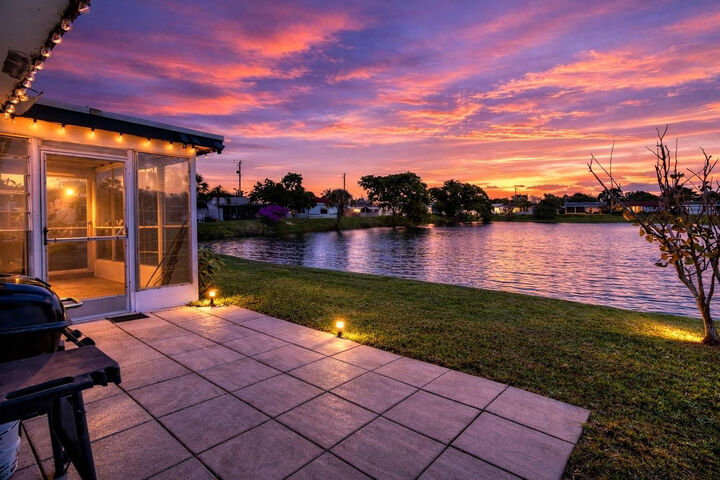 Property Photo:  4804 NW 27th Terrace  FL 33309 
