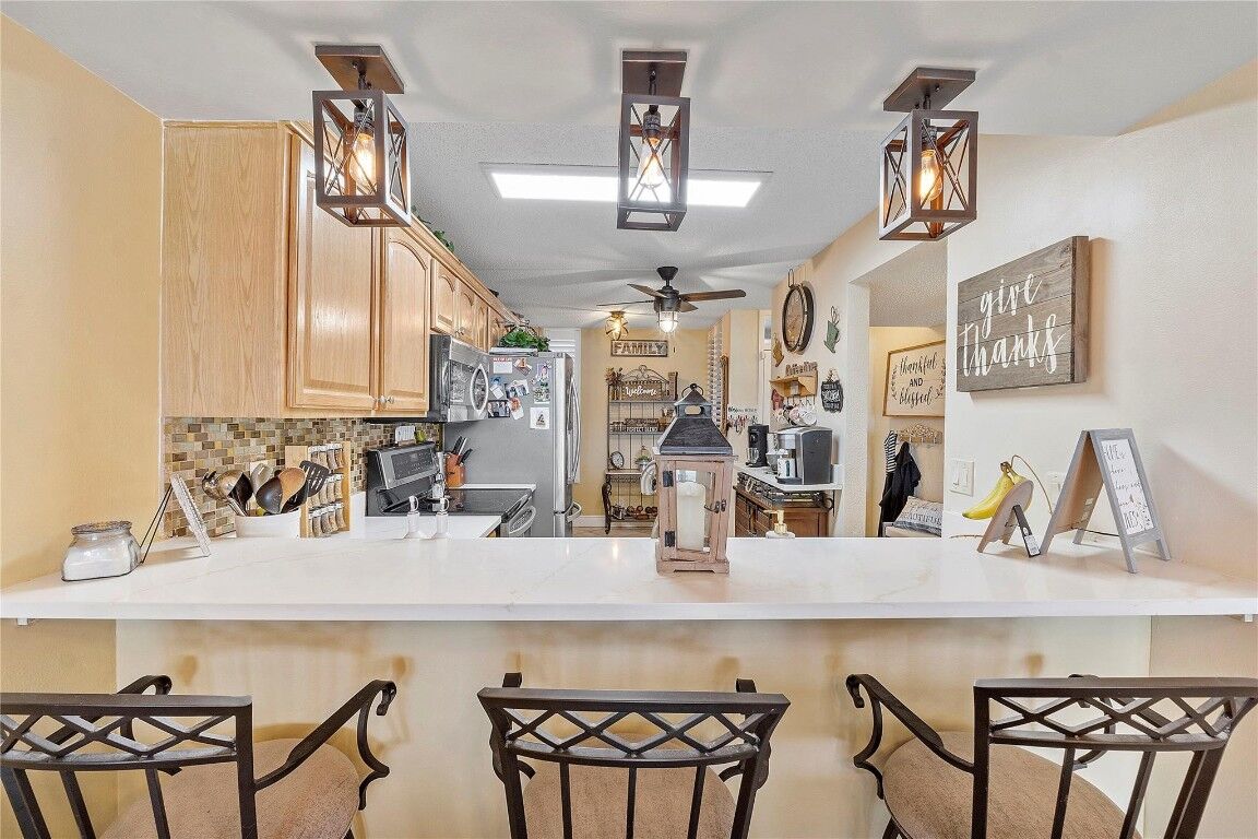 Property Photo:  6409 Coral Lake Drive 109  FL 33063 