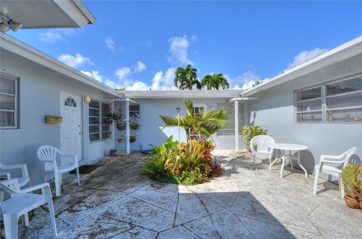 Property Photo: 3267 NE 18th Terrace FL 33306