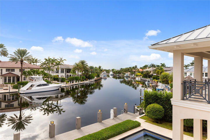 Property Photo:  3211 NE 27th Avenue  FL 33064 