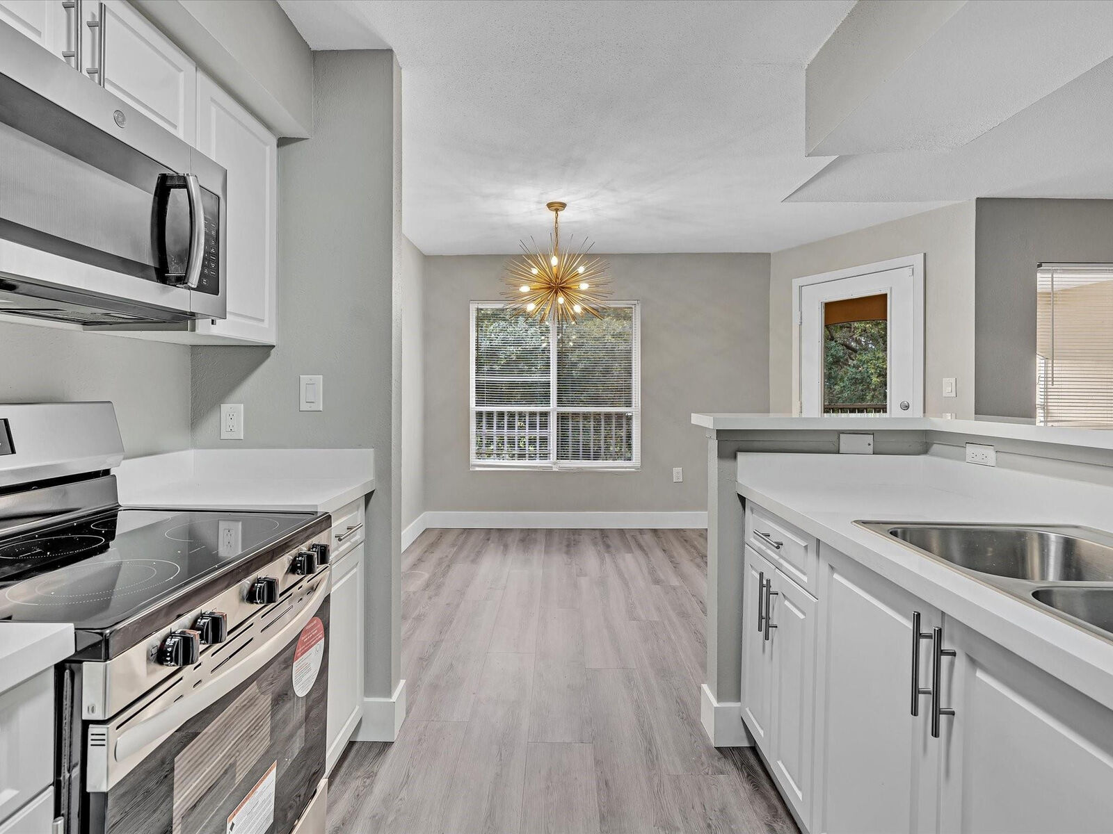 Property Photo: 2465 NW 33rd Street 1513 FL 33309