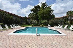 Property Photo: 4025 N Federal Highway 119A FL 33308