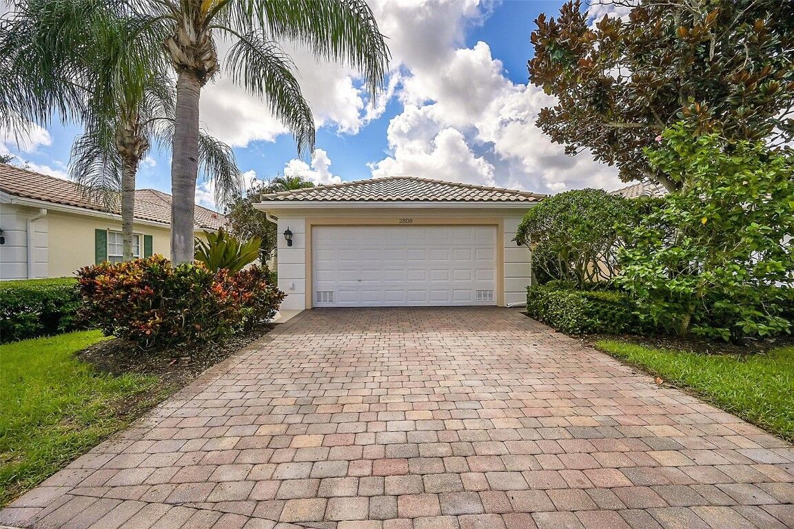 Property Photo:  2808 Rio Claro Drive 2808  FL 33414 