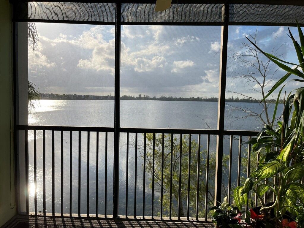 Property Photo:  110 Lake Emerald Drive 309  FL 33309 