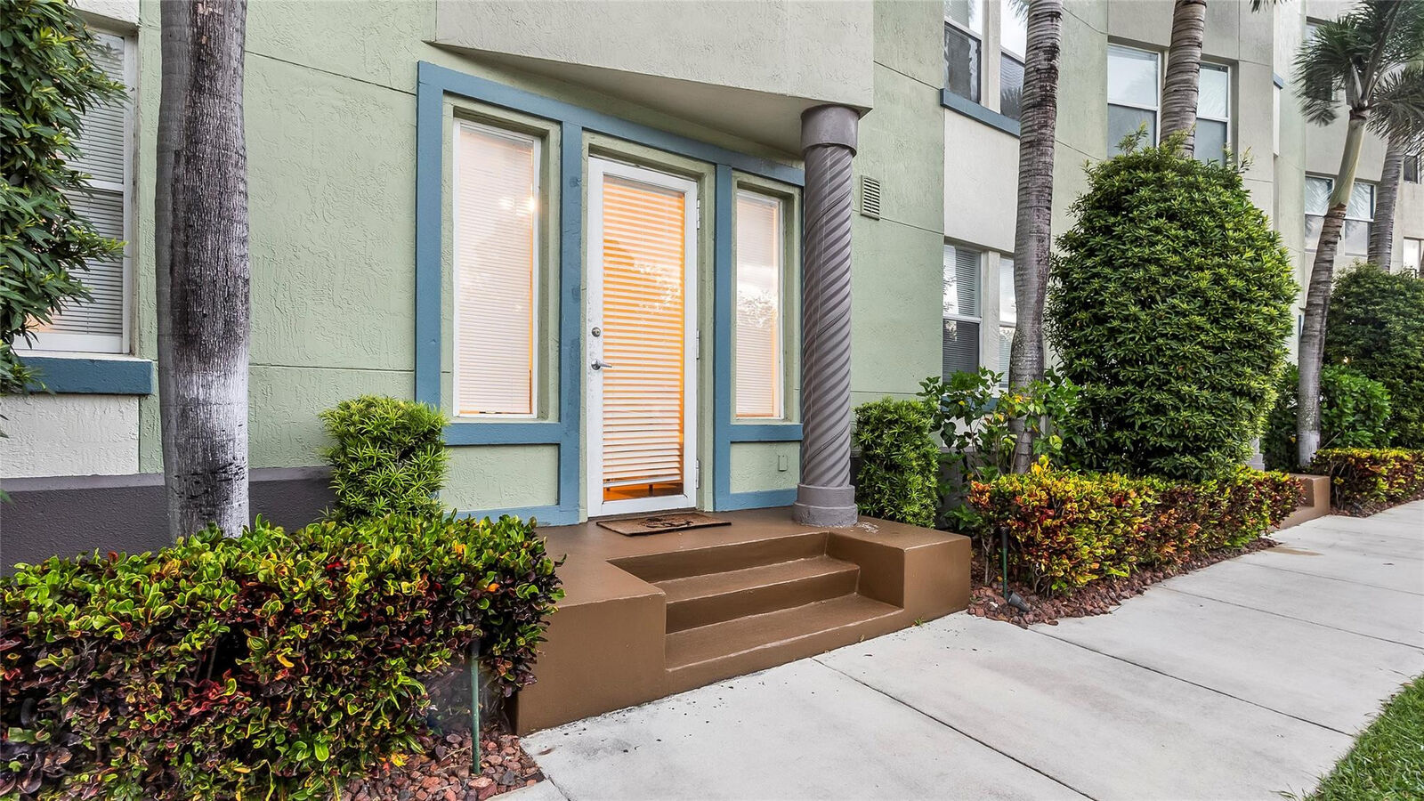 Property Photo:  533 NE 3rd Avenue 132  FL 33301 