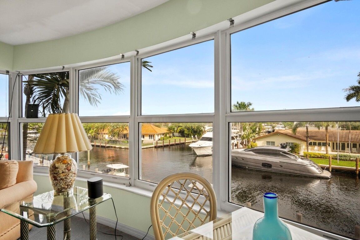 Property Photo:  3111 NE 51st Street 303C  FL 33308 