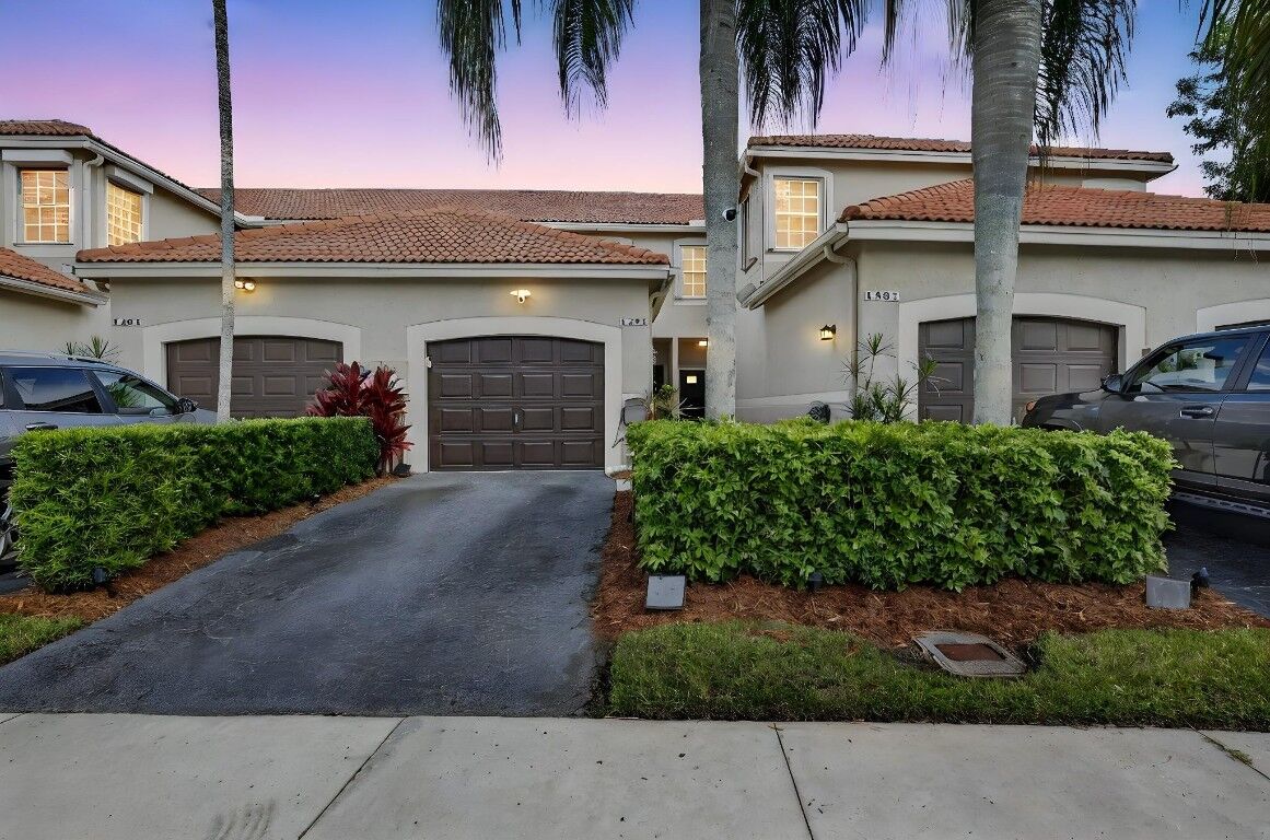 Property Photo: 1291 Sorrento Drive 1291 FL 33326