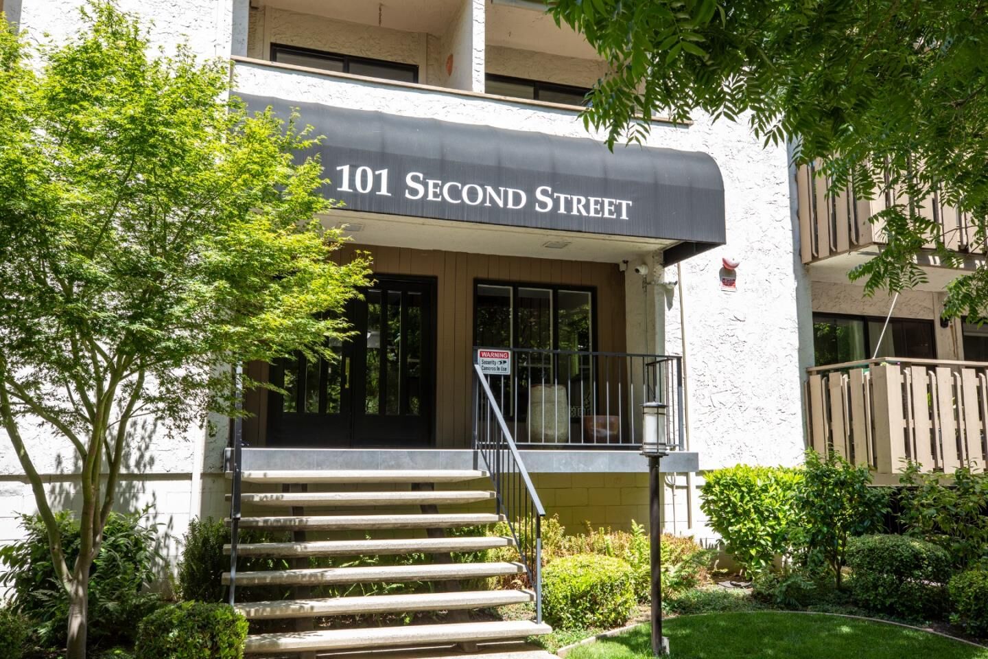 Property Photo:  101 2nd Street 2  CA 94022 