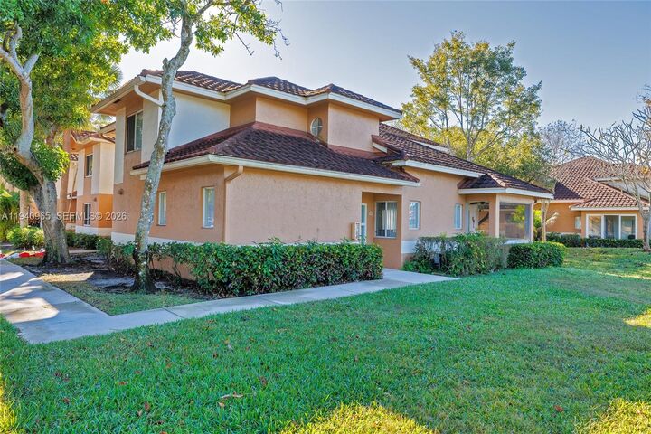 Property Photo:  801 NW 91st Ter 801  FL 33324 