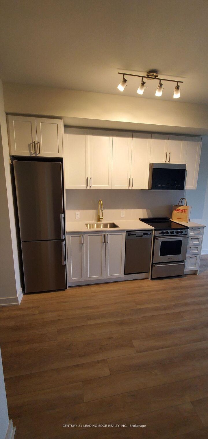 Property Photo:  8010 Derry Road W 905  ON L9T 9N3 