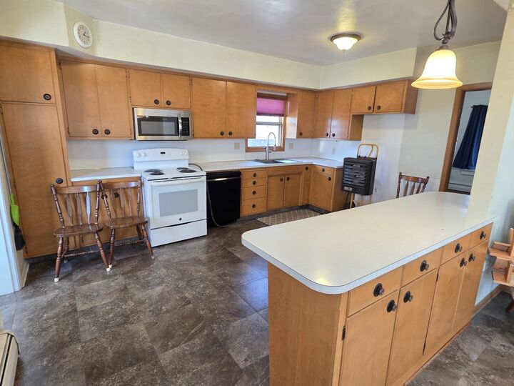 Property Photo: 393 Marsh Street SD 57450
