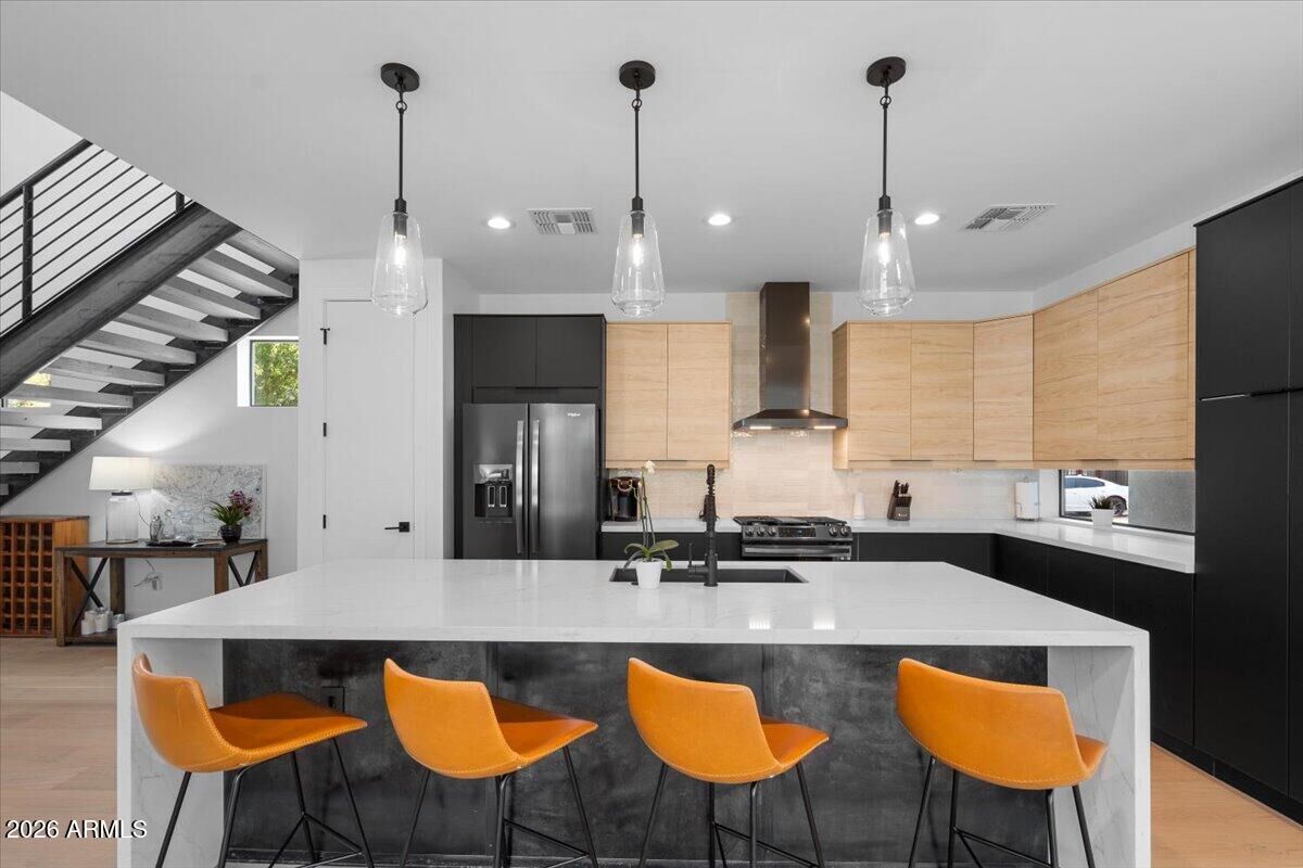 Property Photo:  220 W Monterosa Street  AZ 85013 