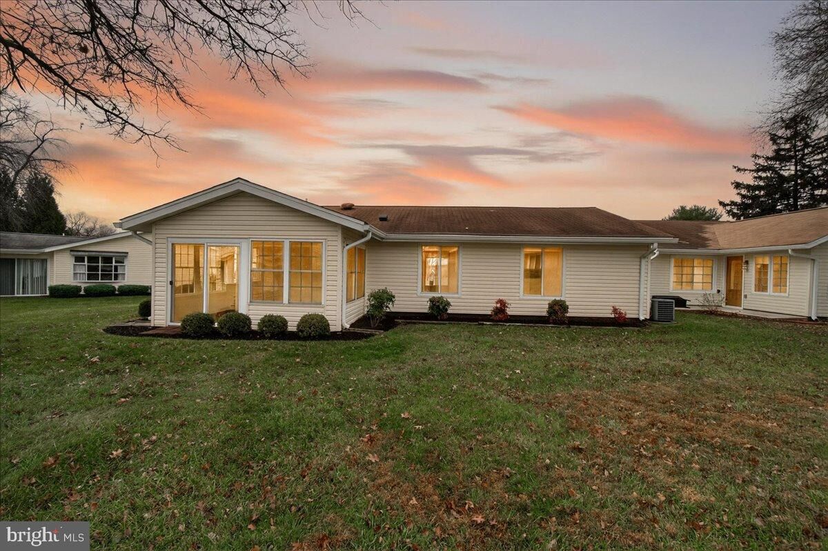 Property Photo:  9 Fitzhugh Court 71-B  MD 20906 