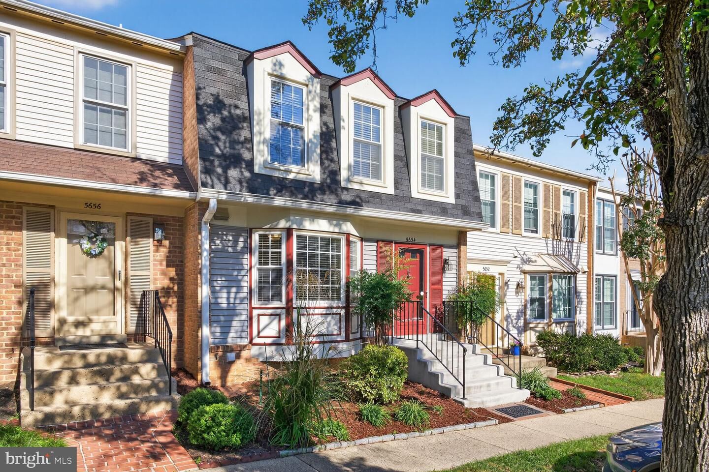 Property Photo:  5654 Ridge View Drive  VA 22310 