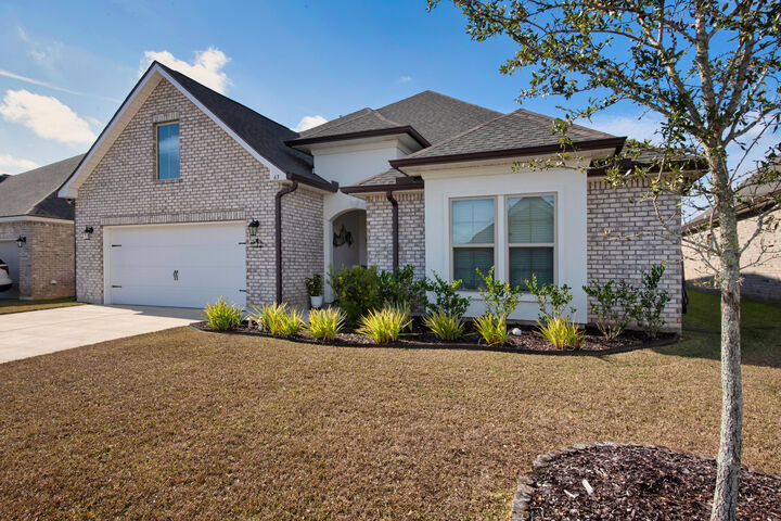 Property Photo:  63 Alleyoak Lane  FL 32439 