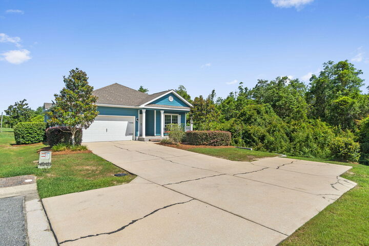 Property Photo:  499 Fanny Ann Way  FL 32439 