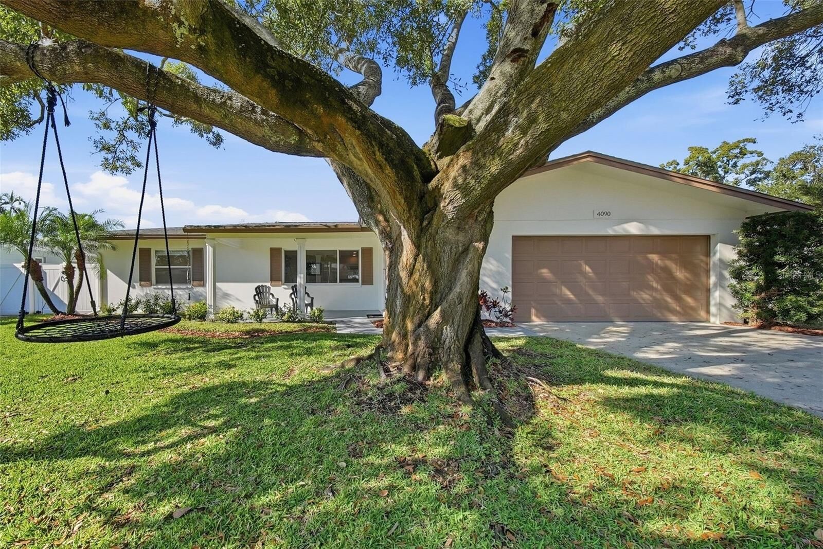 Property Photo:  4090 14th Lane NE  FL 33703 