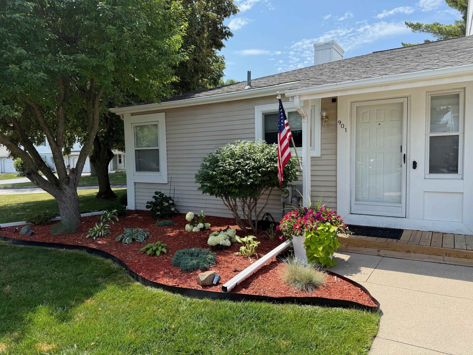 Property Photo:  901 E Harbor View Road  MI 48706 