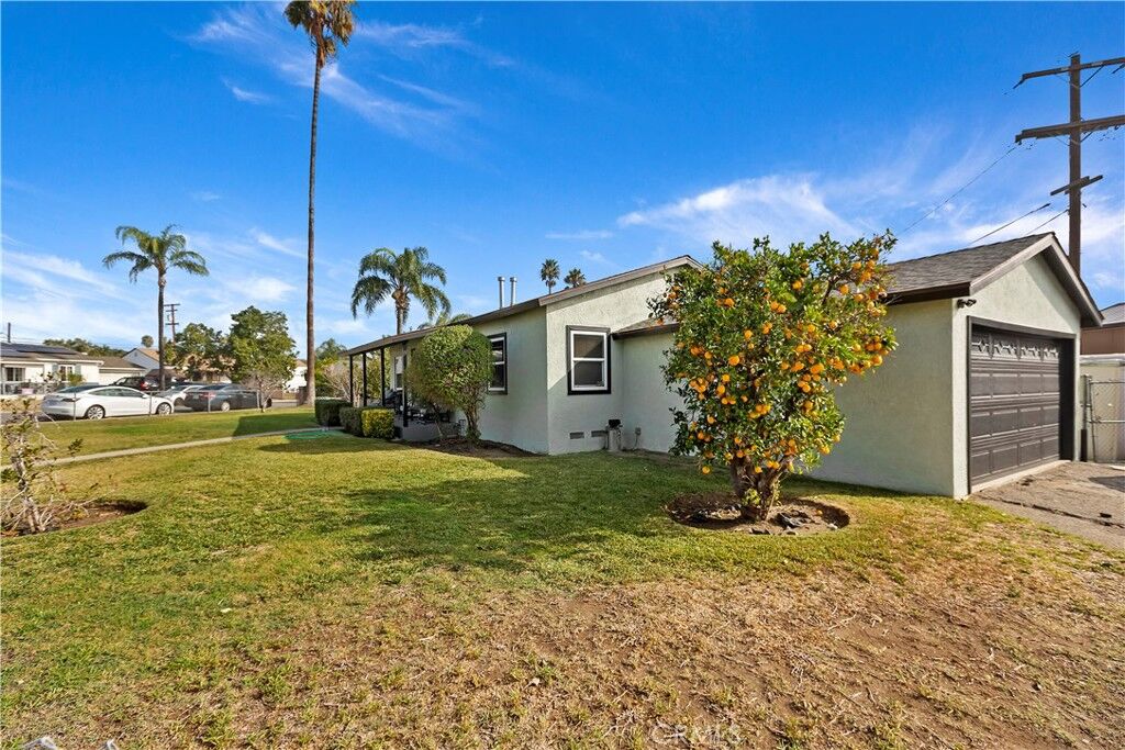 Property Photo: 916 Orchard CA 91764