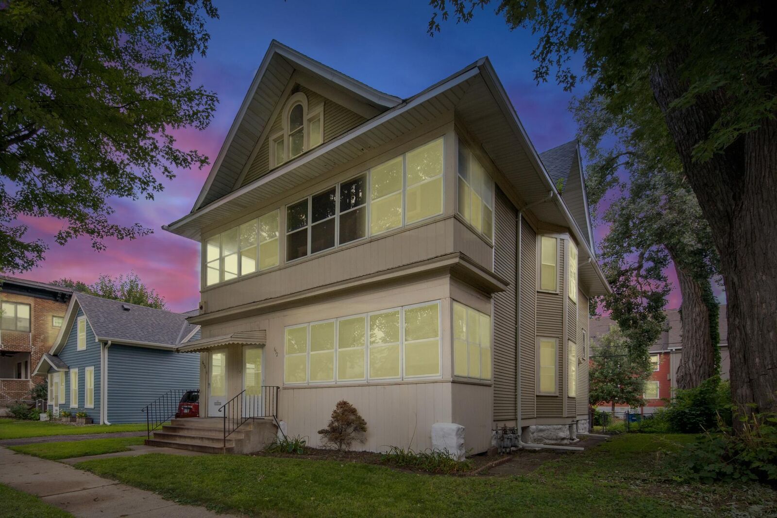 Property Photo: 652 Dayton Avenue MN 55104