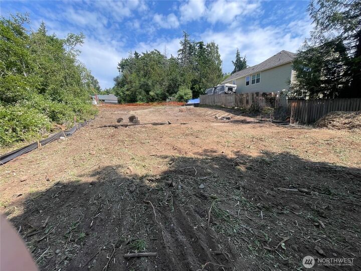 Property Photo:  510  37th Street  WA 98229 