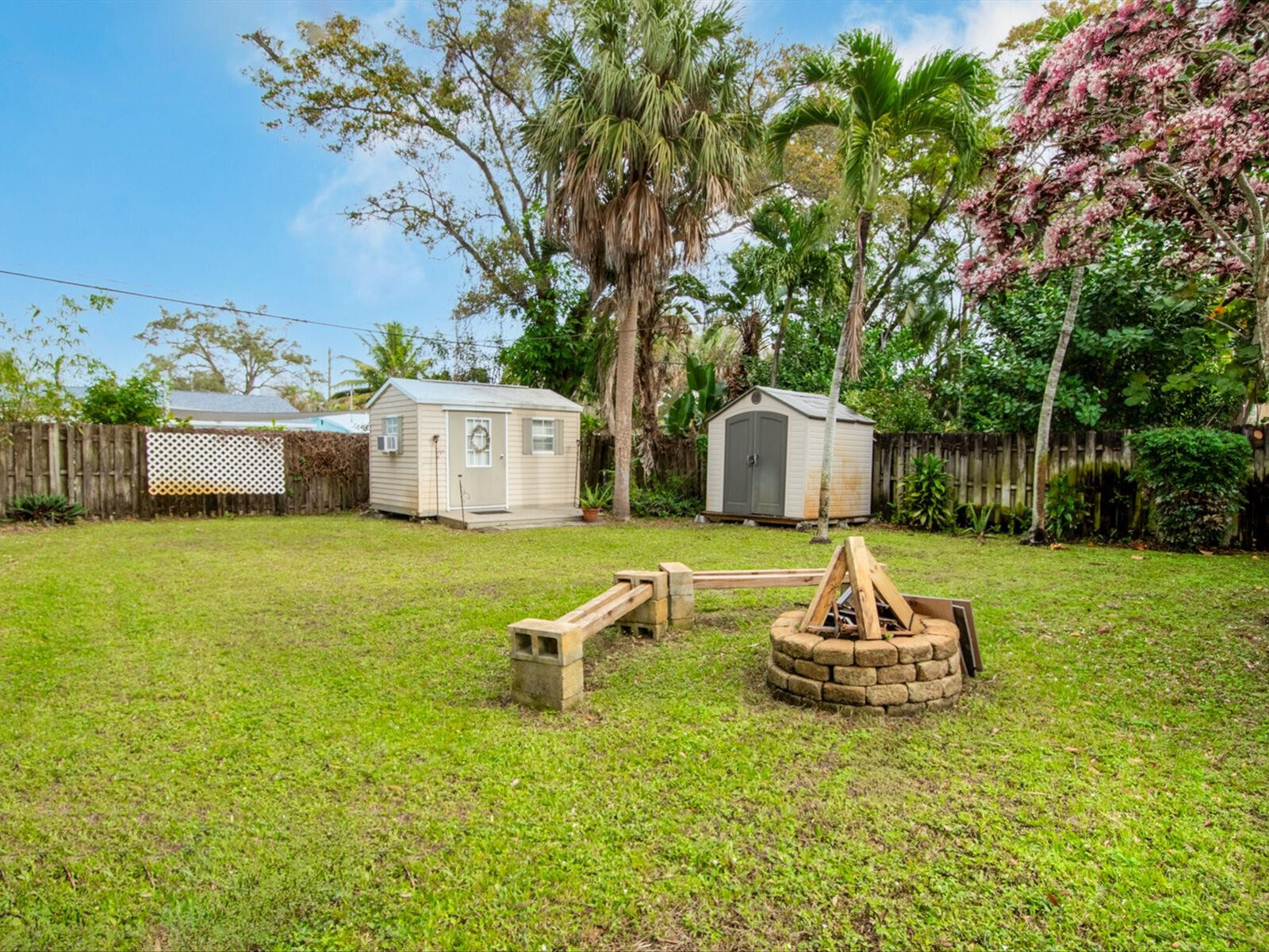 Property Photo:  501 SW 12th Court  FL 33315 