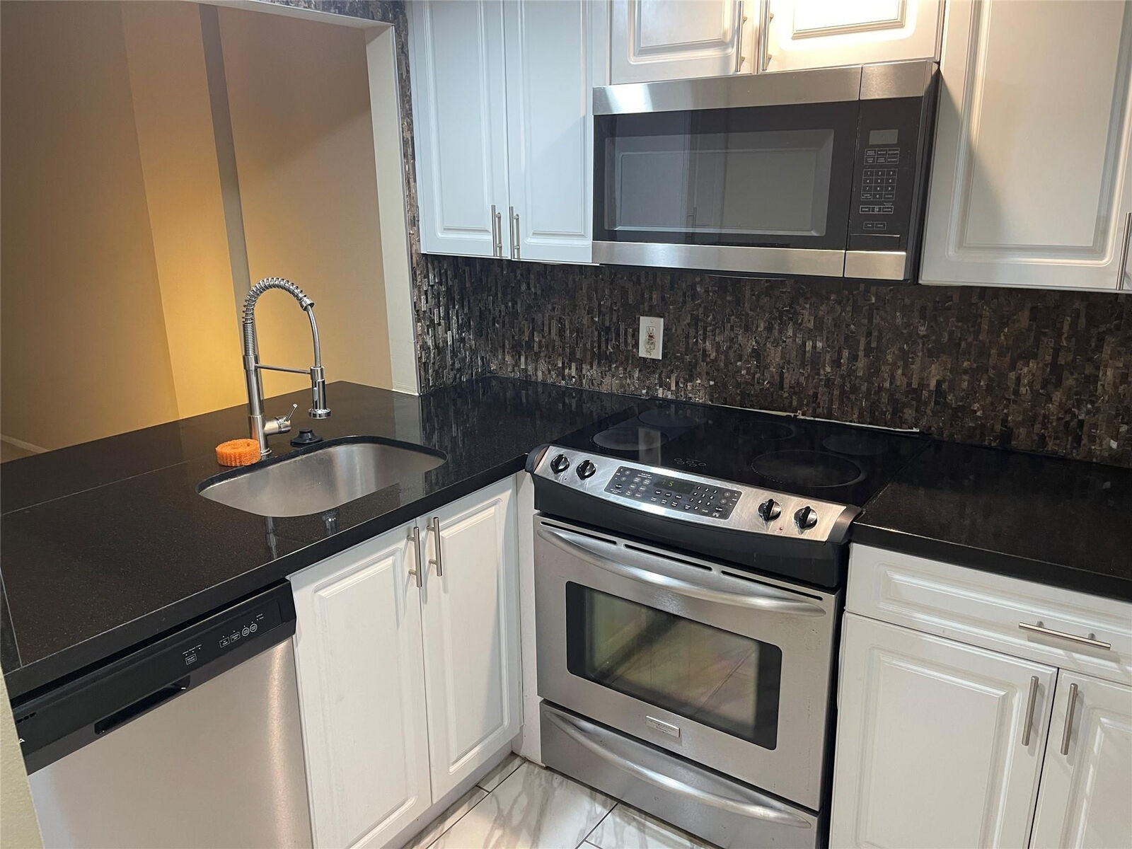 Property Photo: 119 Royal Park Drive 4A FL 33309