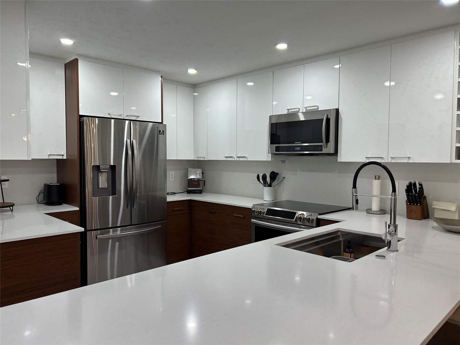 Property Photo:  5100 N Ocean Boulevard 1401  FL 33308 