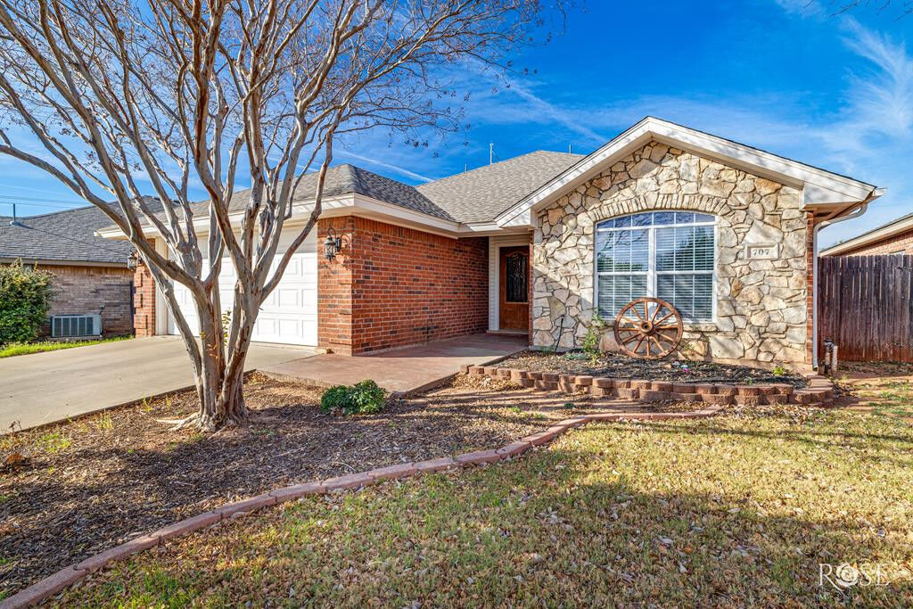 Property Photo:  707 Durham Court  TX 76904 