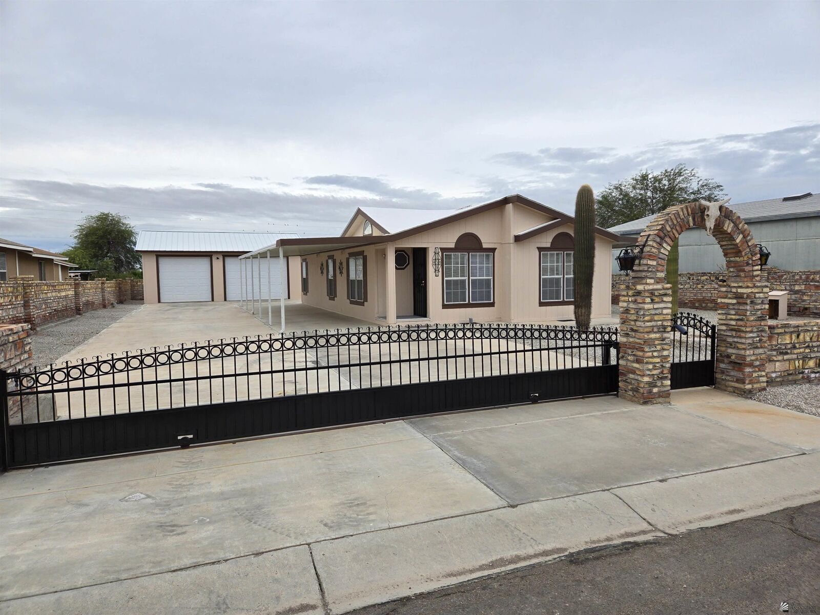 Property Photo:  10592 S Choya Ave  AZ 85367 