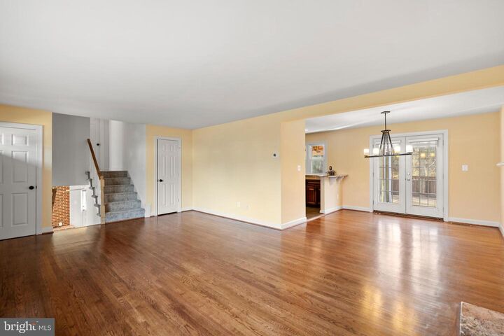 Property Photo: 1726 Baldwin Drive VA 22101