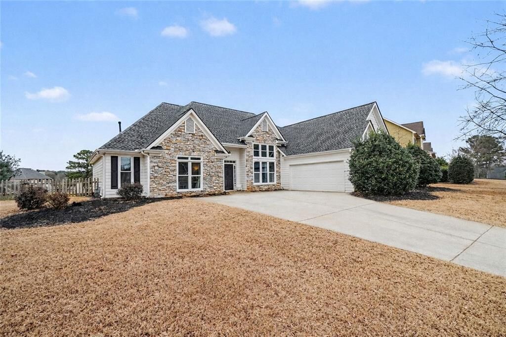 Property Photo:  215 Country Club Drive  GA 30141 