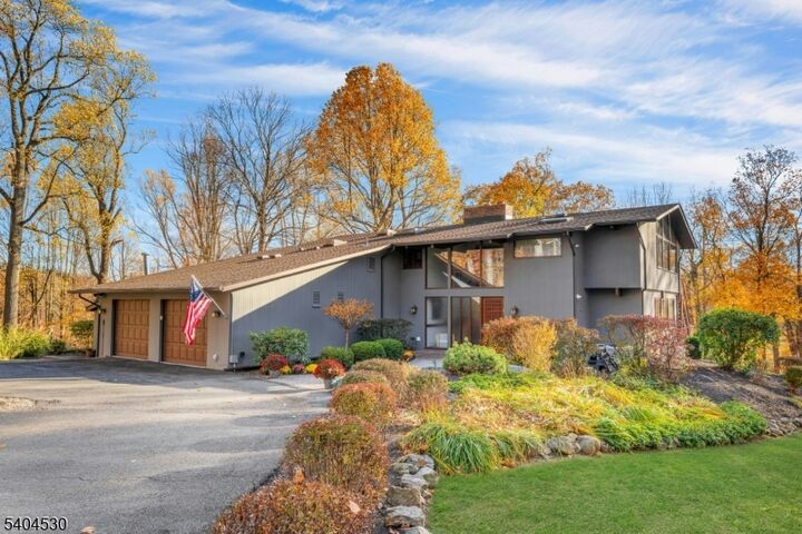 Property Photo:  39 Woodland Rd  NJ 07945 