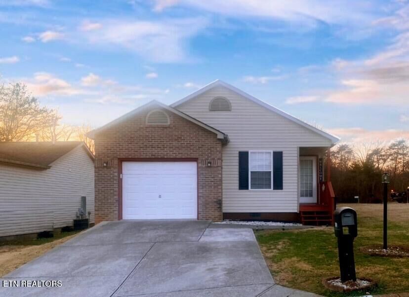 Property Photo: 7401 Werkbund Way TN 37920