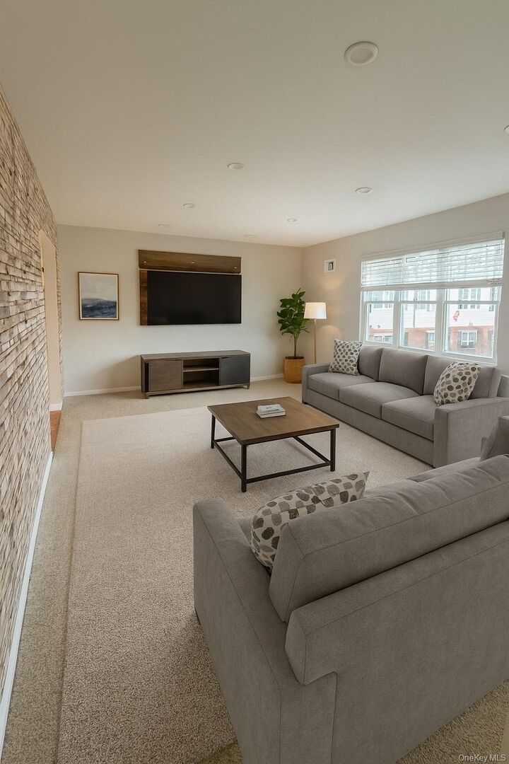 Property Photo:  52 Bon Aire Circle D3  NY 10901 