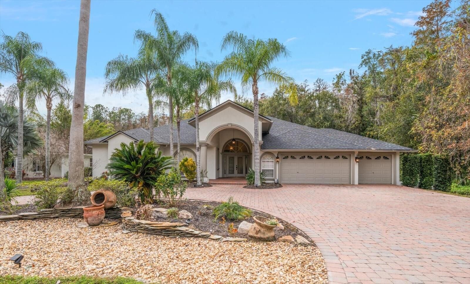 Property Photo:  5243 Foxhunt Drive  FL 33543 