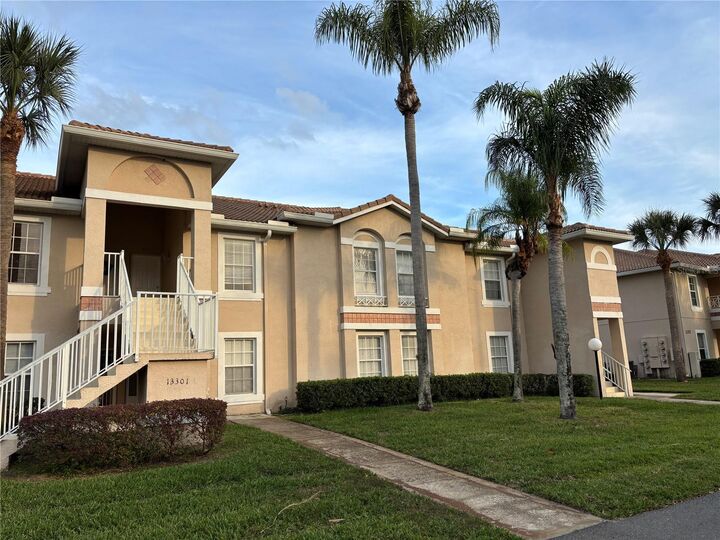 Property Photo:  13301 Fairway Glen Drive 104  FL 32824 