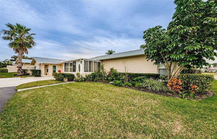 Property Photo: 2739 Sherbrooke Lane B FL 34684