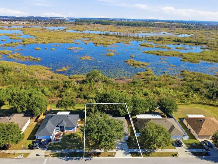 Property Photo:  1037 Bluegrass Drive  FL 34736 