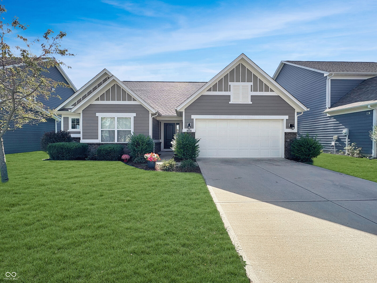 Property Photo: 5715 Sly Fox Lane IN 46237