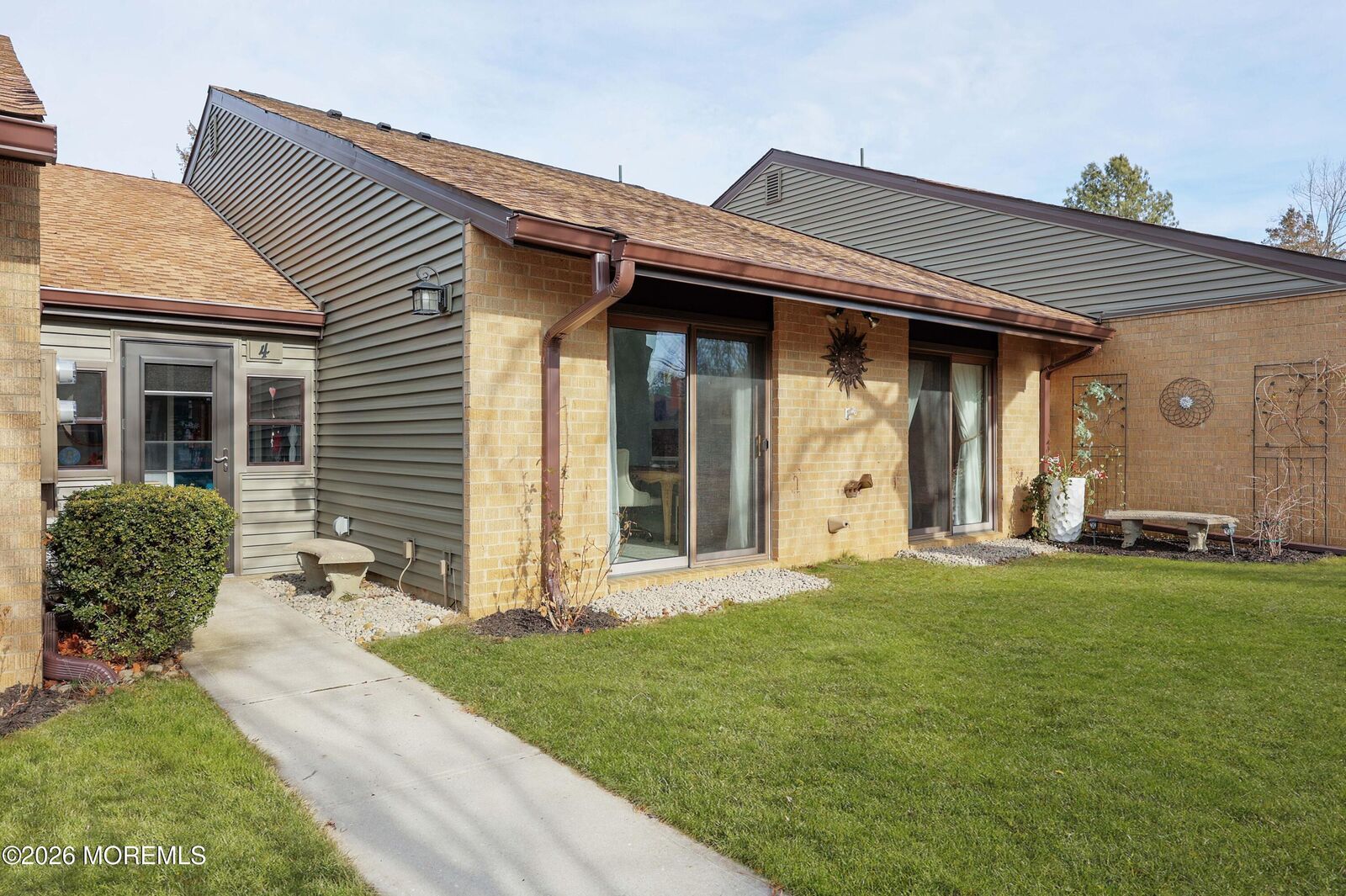 Property Photo:  4 Dickinson Court  NJ 07701 