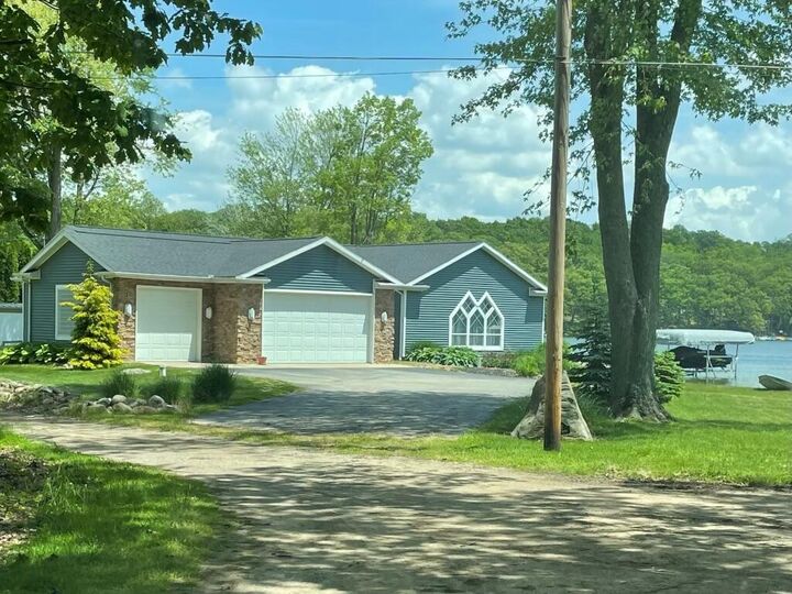 Property Photo:  3389 Mary Ann Drive  MI 49242 