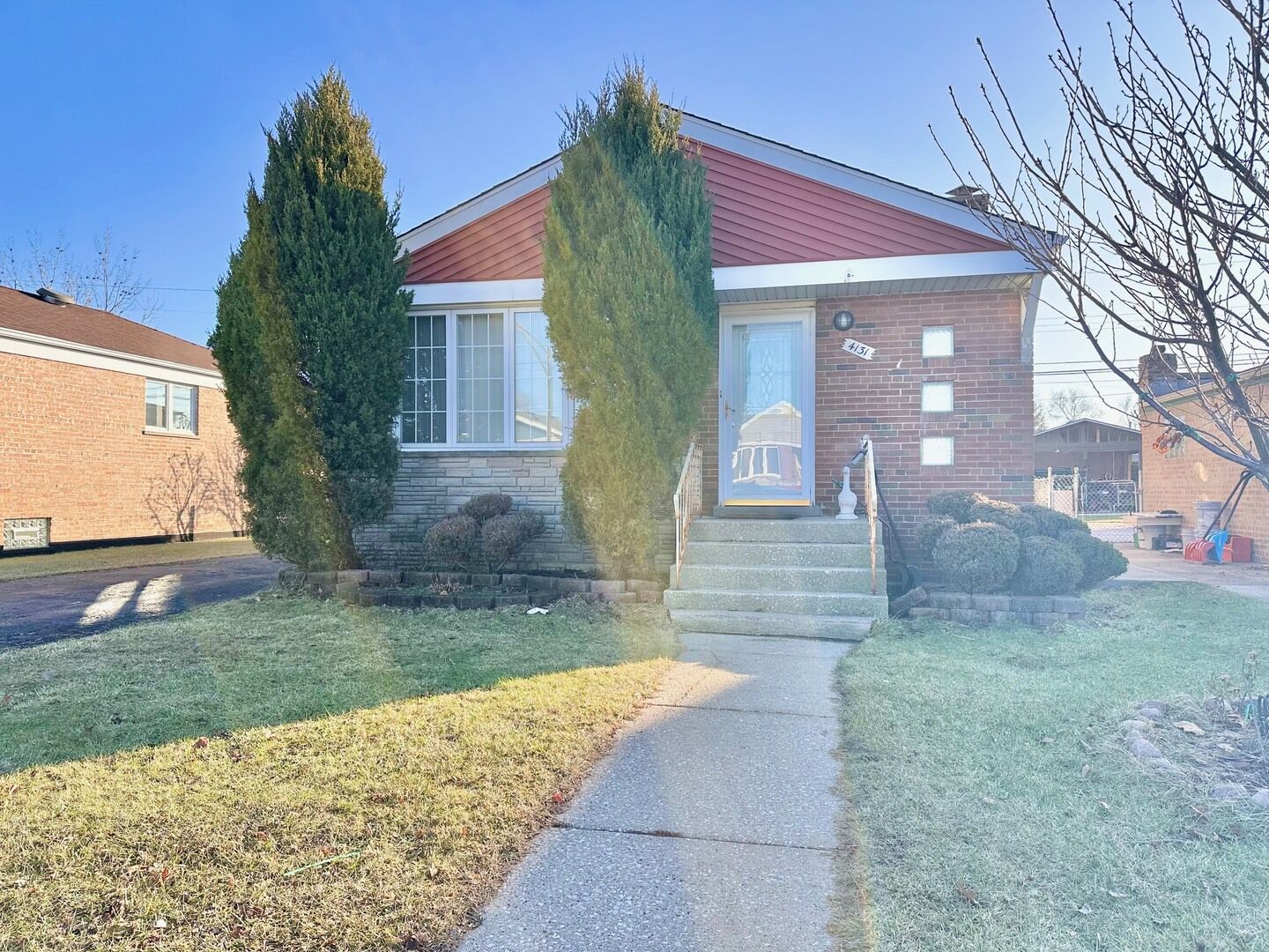 Property Photo:  4131 W 81st Place  IL 60652 