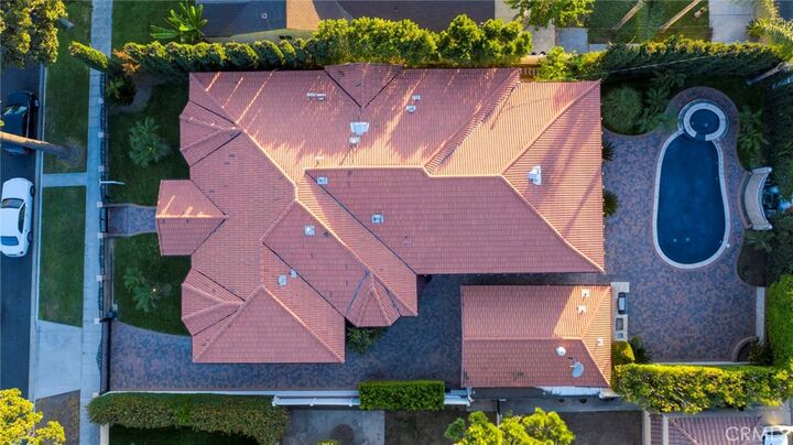 Property Photo:  831 E Orange Grove Avenue  CA 91501 