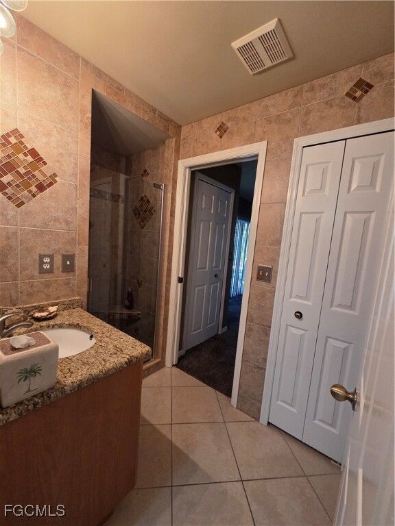 Property Photo: 1725 SW 49th Lane FL 33914
